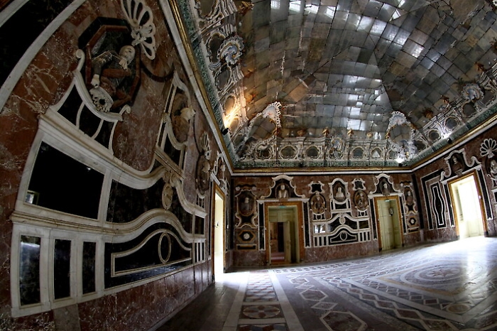 Bagheria, l'assedio della volgarit&agrave; alla bellezza