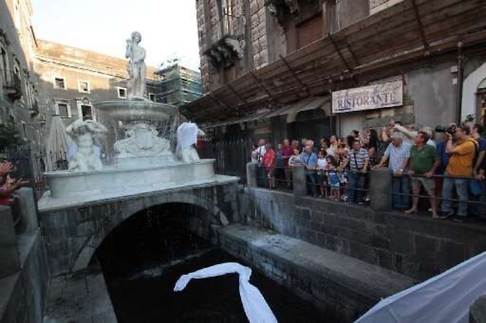 Catania, la Fontana dell'Amenano svelata dopo il restauro