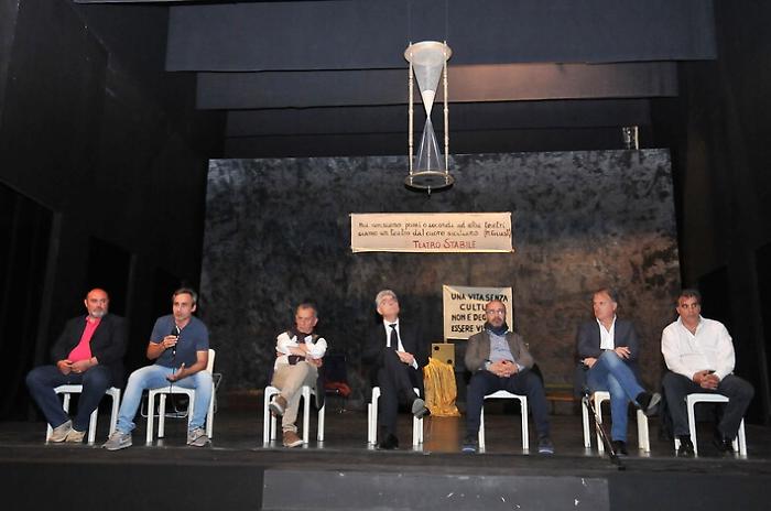 Dal Comune 100mila euro allo Stabile gravato da debiti