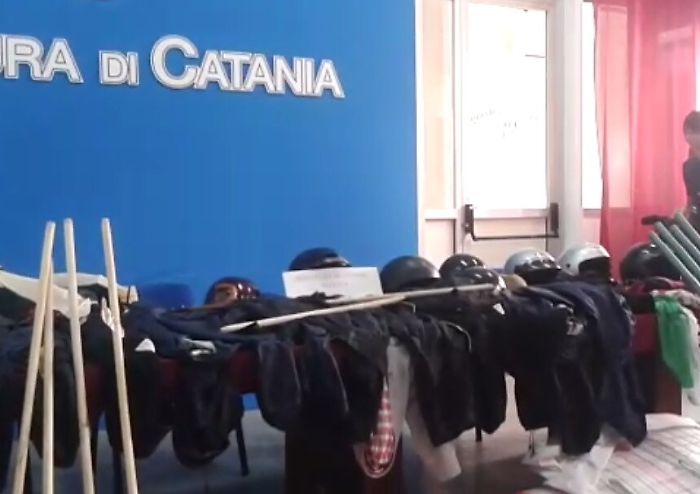 Catania, scontri durante la visita di Renzi, il questore Cardona: "Ecco che cosa &egrave; successo e perch&eacute; siamo intervenuti"