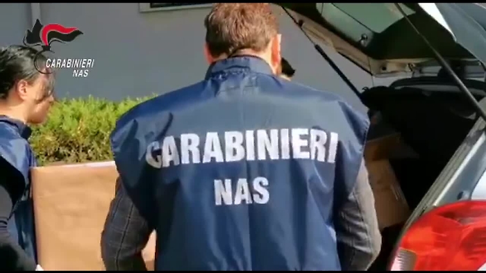 Catania, chiuso il bar ristorante che conservava gli alimenti senza misure igieniche