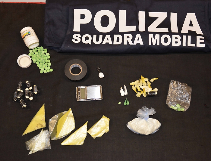 Ragusa, spacciavano ectsasy Sulle pasticche il logo di whatsapp