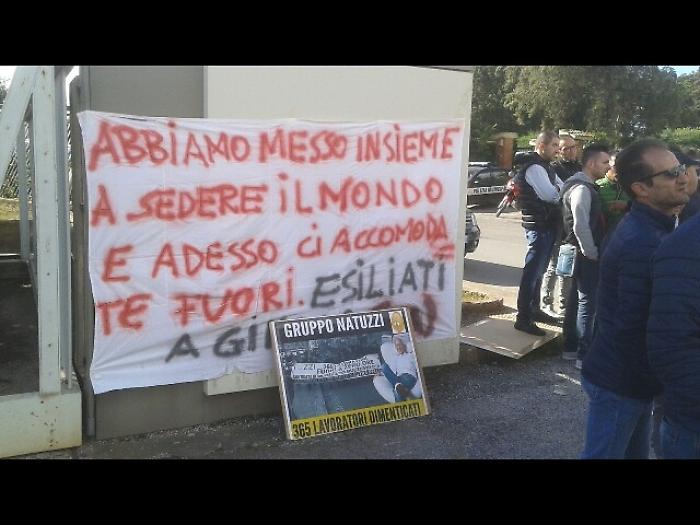 Natuzzi: protesta lavoratori in Puglia
