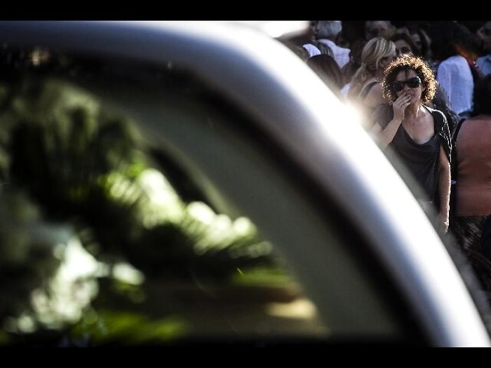 Suicida per video hard: 4 indagati