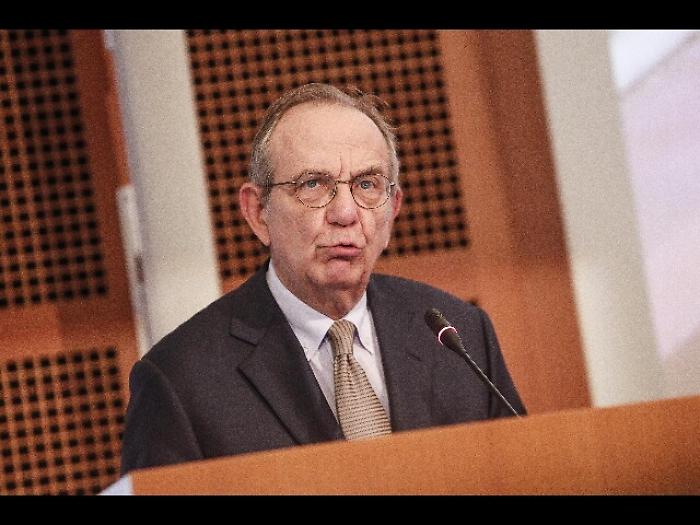 Def: marted&igrave; nuova audizione Padoan