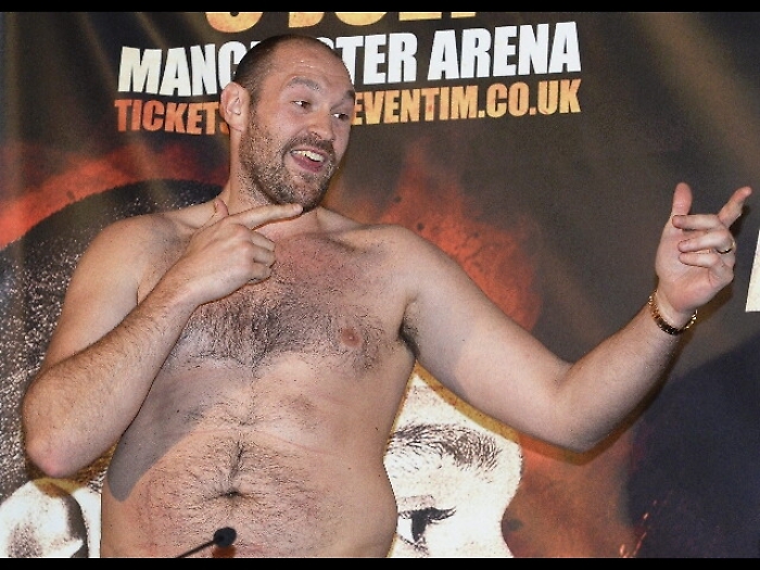 Boxe: Fury, spero qualcuno mi uccida