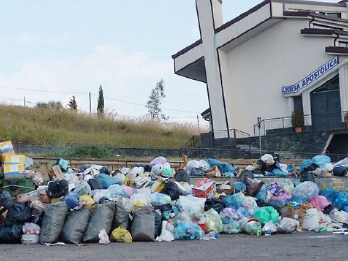 &laquo;Pronti a tutto pur di riportare pulizia e decoro a Enna&raquo;