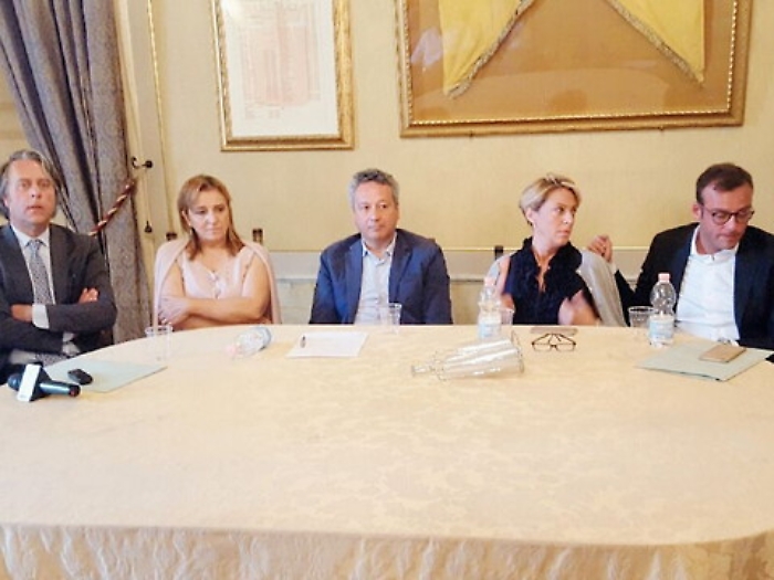 Caltanissetta, in 12 pronti a "sfiduciare" Ruvolo