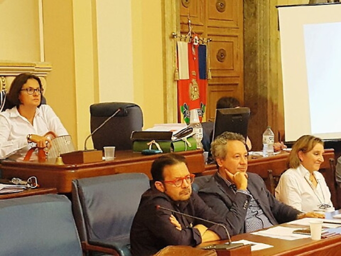 Caltanissetta, il Consiglio comunale si divide sul bilancio