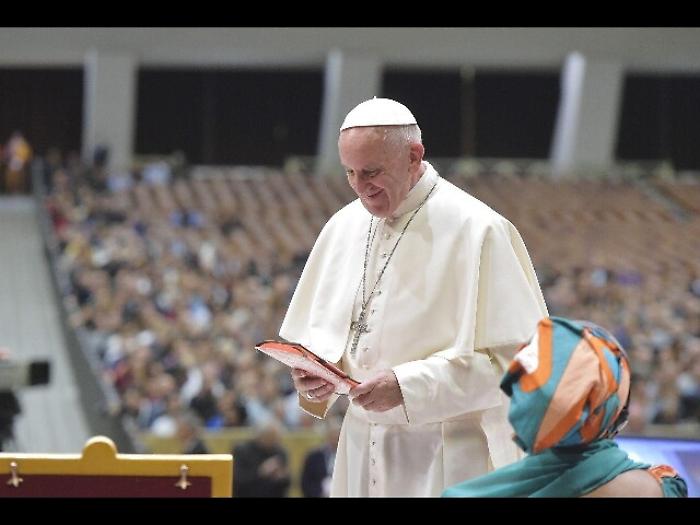 A Sanremo canzone su testo del Papa