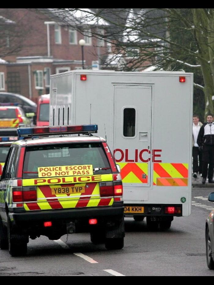 Gb:evasione da film,lama arriva da drone