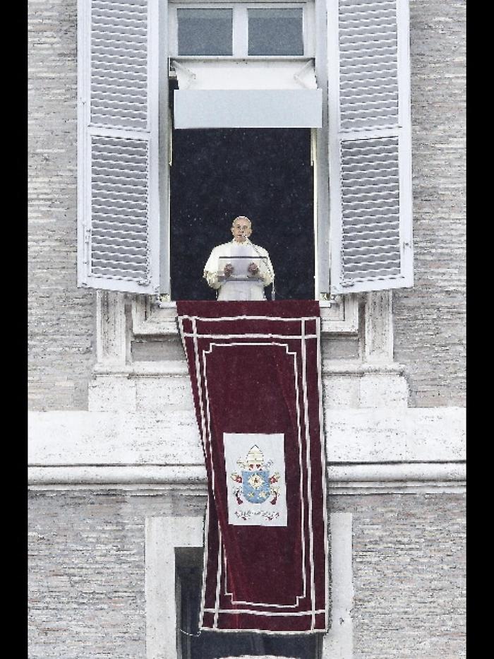 Tratta: Papa, incoraggia suore 'Renate'