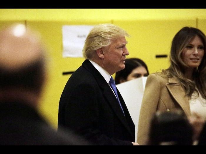 Pi&ugrave; fischi che applausi per Trump