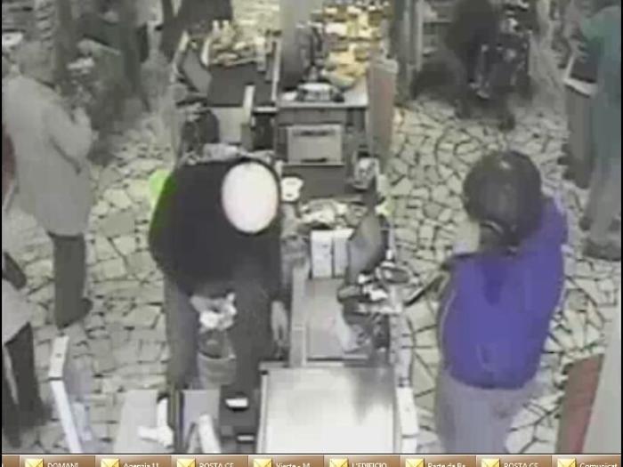 Cinque rapine in 2 mesi,arrestato 25enne