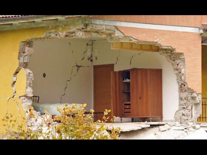 Sisma: ok commissione inchiesta L'Aquila