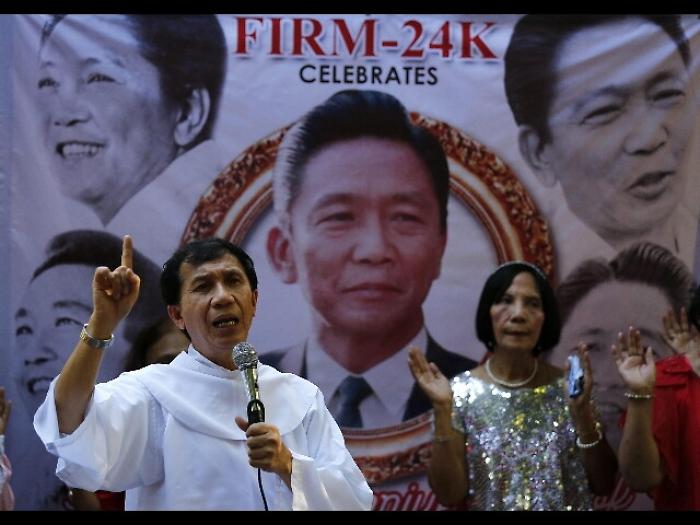 Marcos sar&agrave; sepolto in 'cimitero eroi'