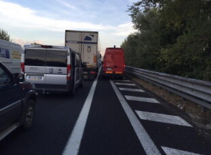 Viabilit&agrave;: si incendia Tir, chiusa A20 Palermo-Messina
