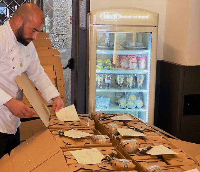 1618159198106_1620672998678