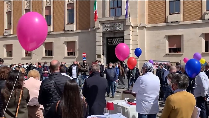 1619440548198_1620651381175