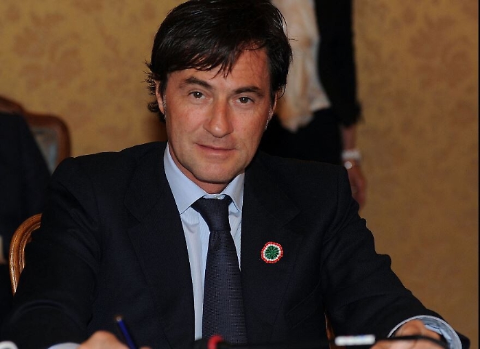 1620389300280_1620678759006