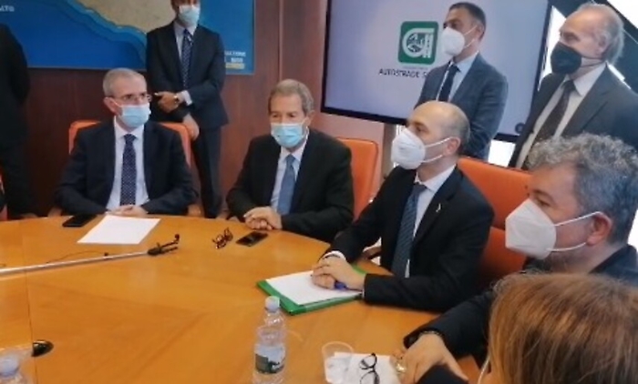 1620398969806_1623162105961