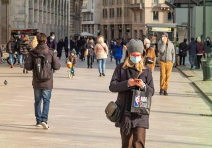 gente_mascherina_covid_fg_1623179197320