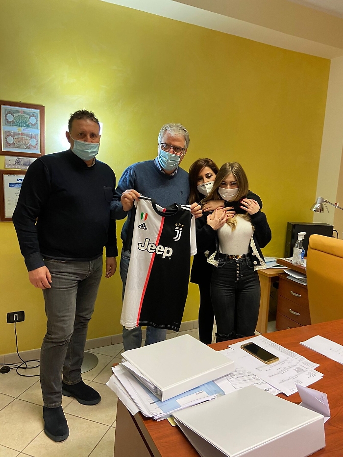 094451474-4a2bb6c7-dc39-41d8-8108-03f56c62c85a