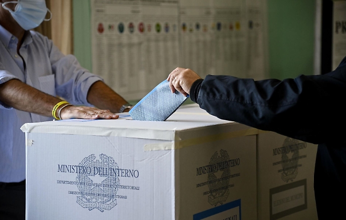 062748399-d08a6065-3a66-413c-b9b2-67303305998a