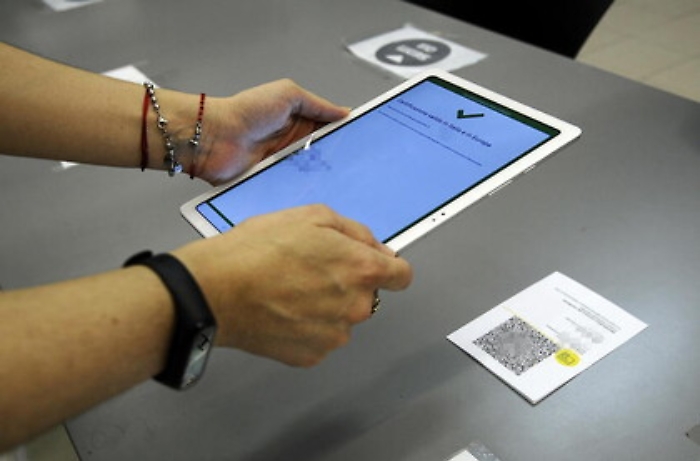 085627486-30344ed3-863f-4f11-8fd1-58a6cbf63600