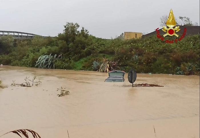 090925984-26d2cf02-3159-4bc6-ba8f-11385d3a6429