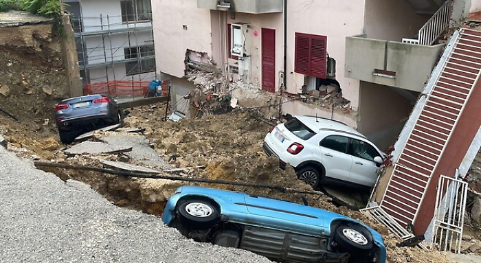 151307593-3616bfa6-25af-450f-af40-cbba955f3f6f