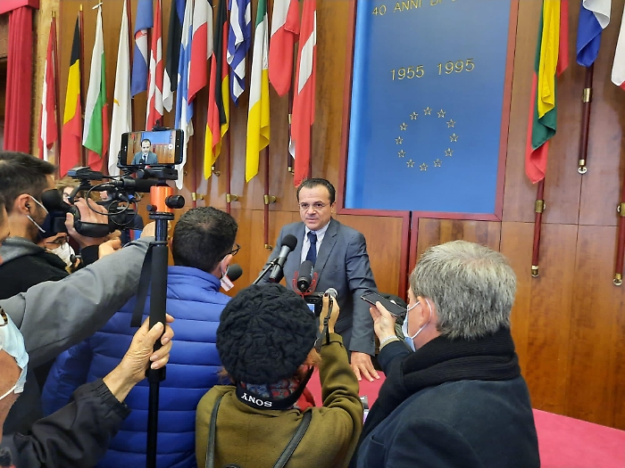 134552413-8097af88-2004-4fb5-a4df-3d24c2fb6333