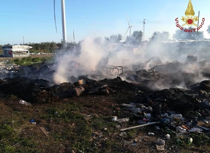 120753536-eefd83f4-2387-4e3c-994f-c4d00e7858f6