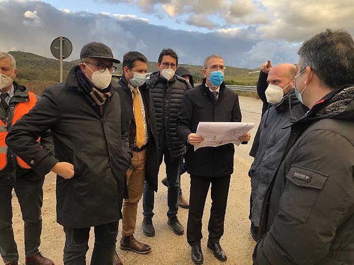 182701814-059b846c-3a2e-44c9-b730-69301f32394c