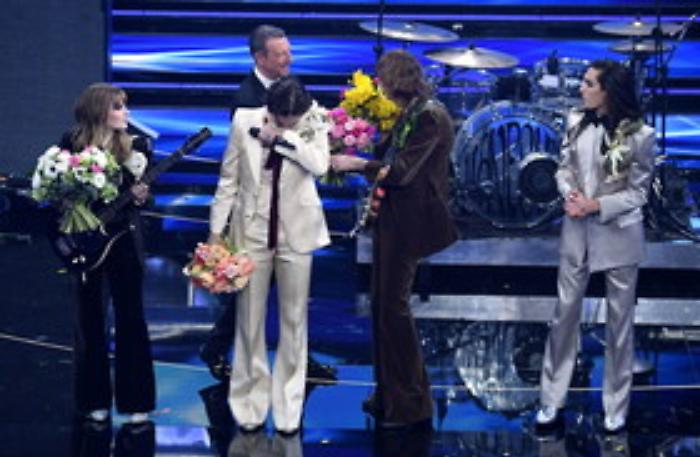 233919781-90364060-72af-43db-966f-8b116e6f2689