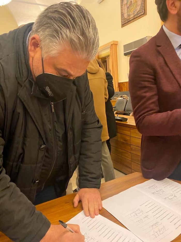 095735319-b7684dd5-b988-4874-8fb5-278bd6ddbfe6