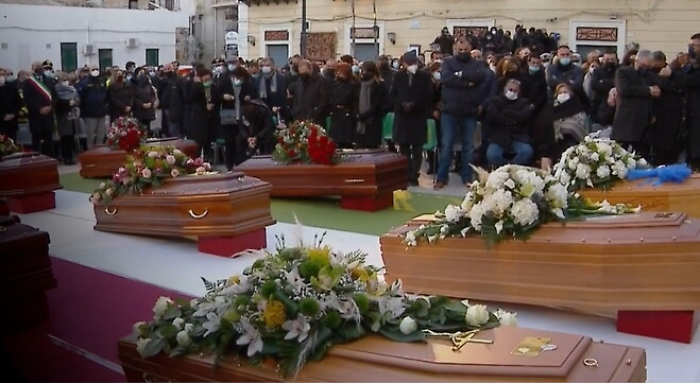 140549715-8d070698-6531-4fe1-b5e0-6774dfd983a2