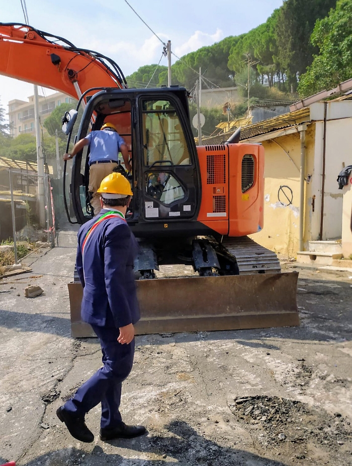 133950390-1a82567c-4231-4c13-9d00-bd4ba4070e98