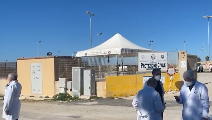 171318922-18d69933-2f62-4ce6-8ee6-5938aff9ea77