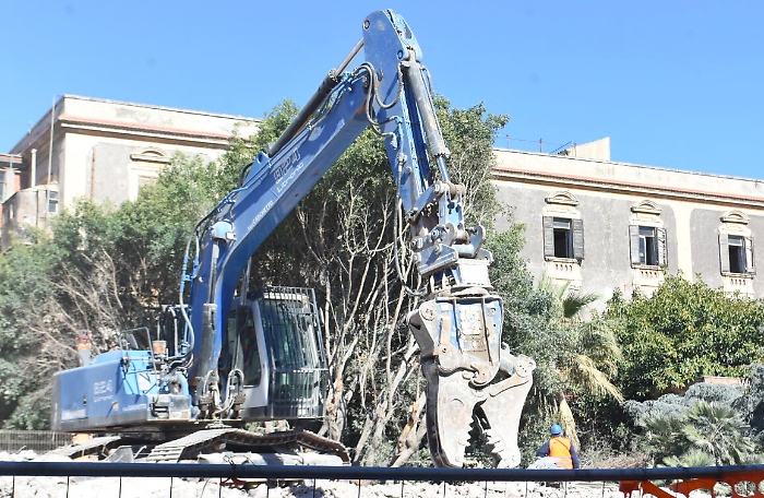 143816249-6896a94c-4b39-454d-a051-0df2a8c73ec4