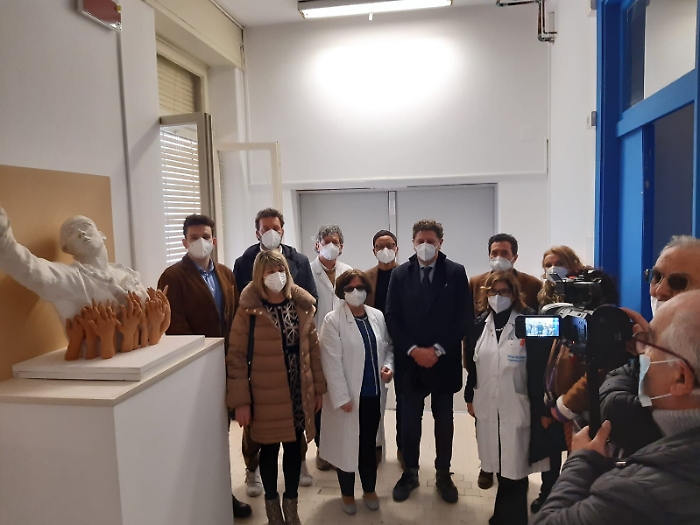 20220318223504-2_1647639353592