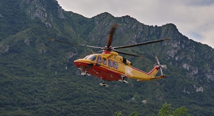 071053706-b635da20-d531-4580-bb5c-fc39b96fc43c