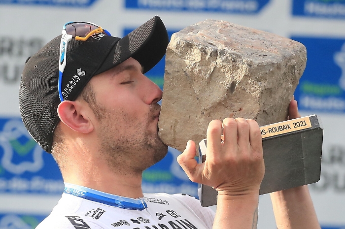 2022-03-27_127307094_1648381806399