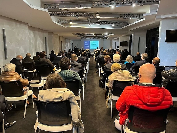 084414575-4344f401-da52-42be-883c-e07fc00aa8f3