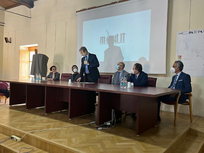 162114239-53ea2296-1e44-401d-aa5f-2737c62d816a