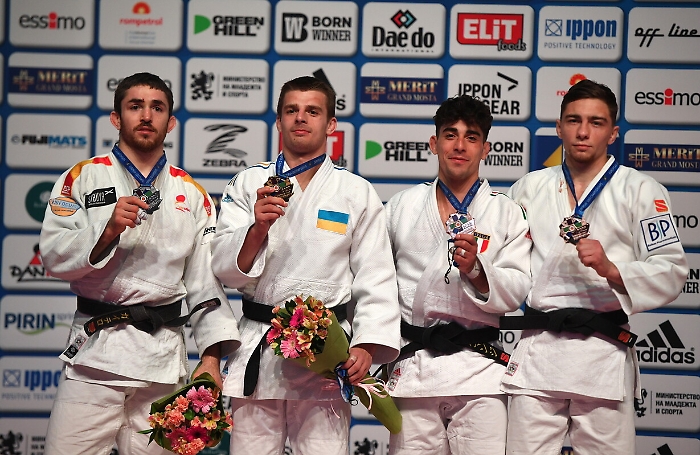 2022-04-29_129332004_1651255678058