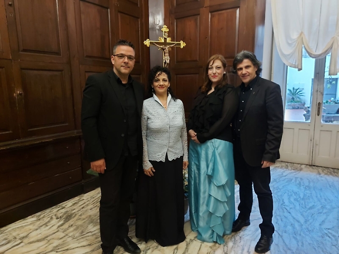 152807544-78182747-e2a1-4d72-b3e7-dacaeffd638f