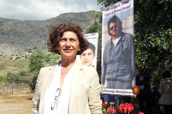 130425060-8761feb2-cf28-444e-ab77-d0240f619ffa