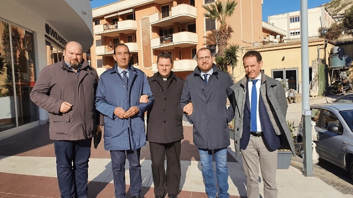 095636263-a8bf3000-f270-4dc2-ad63-bcbd321ade85