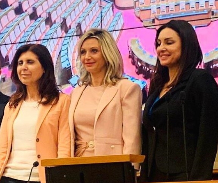 102842996-bfe759a1-bfd8-42f1-941a-2dd3817bb8ac